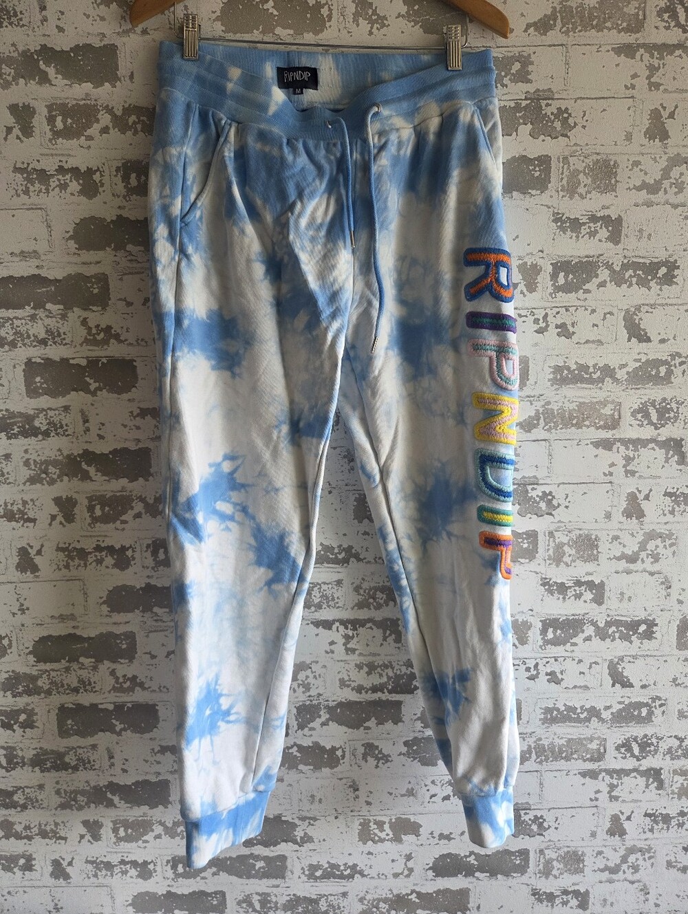 RIPNDIP Blue White Tie Dye Rainbow Chenille Logo Jogger Sweatpants Size M